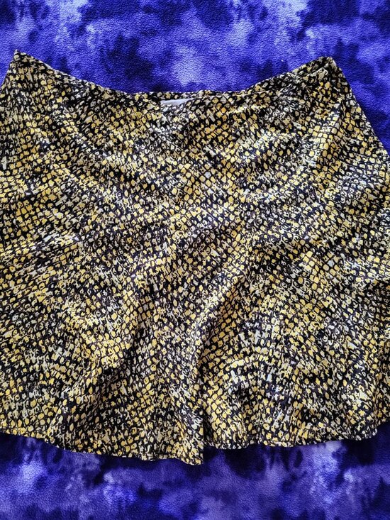 Michael Kors Dresses & Skirts - Michael Kors Polyester tulip flare skirt Size 16